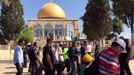 (VIDEO) Al Aqsa, nuova provocazione di coloni sionisti  