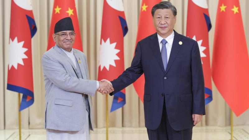 क्या नेपाल भारत से ज़्यादा चीन की ओर झुक रहा है