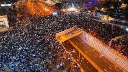 تجمع گسترده صهیونیست‌ها علیه نتانیاهو در قدس اشغالی