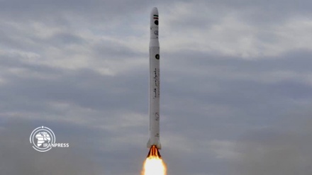 Iran Berhasil Meluncurkan Satelit Nour-3 ke Orbit