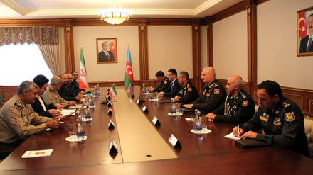 İranın hərbi nümayəndə heyəti bakıya səfər edib