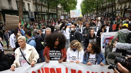 Protesta e mijëra njerëzve në Francë kundër brutalitetit të policisë