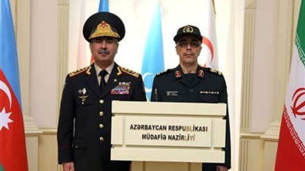 Ադրբեջանի պաշտպանության նախարարը գեներալ-մայոր Բաղերիի հետ հեռախոսազրույցի ժամանակ նշել է, որ որևէ հավակնություն չունենք հարևանների տարածքի նկատմամբ
