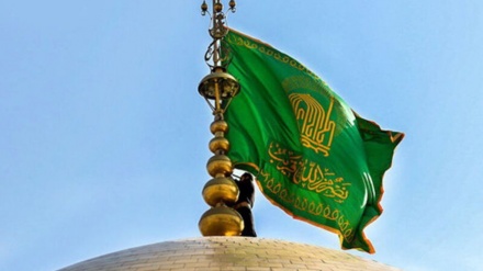 Зеленый флаг Разави был поднят на куполе мавзолея Имама Резы