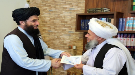 د‌ افغانستان د تېر حکومت کارکونکو ته د مصؤنیت کارتونه ورکړل شول