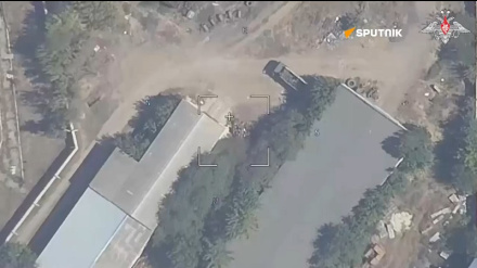 Rusya Ukrayna'daki Mühimmat deposonu hedef aldı