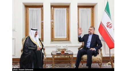 (FOTO DEL GIORNO) Ministro Abdollahian riceve nuovo ambasciatore saudita a Tehran