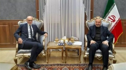 د ایران سفیر پر ایران د برېتانیا پر وروستیو بندیزونو نیوکه وکړه