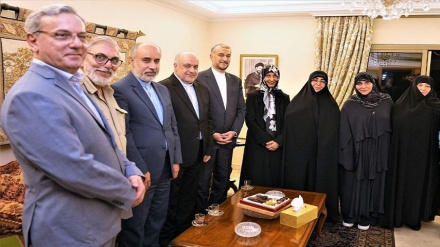 אמיר עבדולהיאון נפגש עם משפחת האימם מוסא סאדר בלבנון