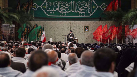 Revolutionsführer: Die heilige Verteidigung hat Iran geholfen seine Größe zu entdecken