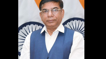 पश्चिम बंगाल, भाजपाई आपस में भिड़े, केन्द्रीय मंत्री को किया बंद