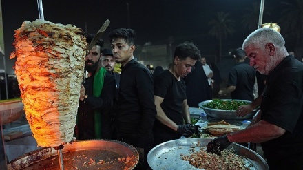 Warga Irak Siapkan Hidangan Warna-warni untuk Peziarah Arbain (2)