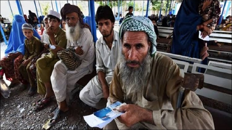 انتقاد طالبان از بازداشت گسترده مهاجران افغانستانی در پاکستان