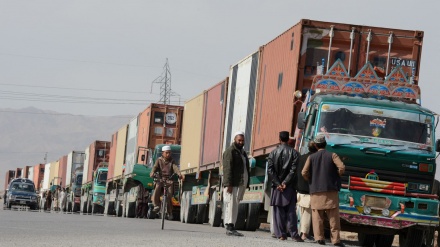 توقف هزاران کانتینر تجاری افغانستان در بندر کراچی 