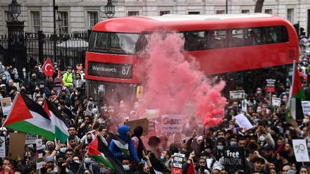 Valë e dorëheqjeve në Britani në shenjë proteste kundër mbështetjes për regjimin sionist
