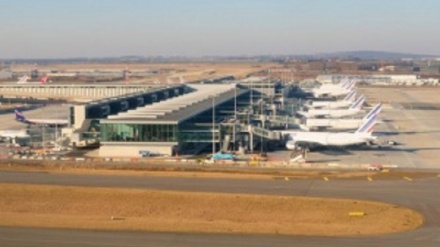 Francia: Evacuazione di sei aeroporti a seguito di minacce alla sicurezza