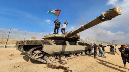 तूफ़ान अल-अक़्सा की तबाही, इस्राईल के कई इलाक़ों में मीसाइलों की बारिश