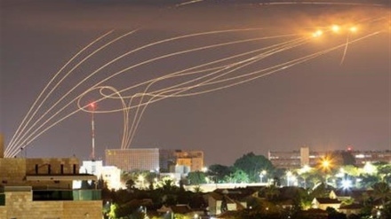 Valë e re e sulmeve raketore të Brigadave Al-Kasam ndaj Kudsit të pushtuar dhe Tel Avivit