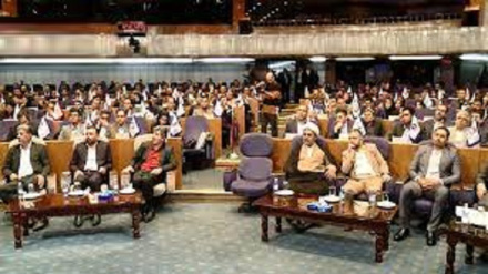 טהראן מכנסת את הוועידה הלאומית העשירית להוקרת הכלכלנים המשפיעים