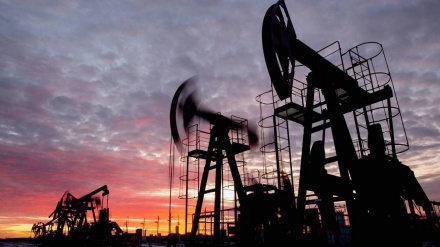 原油価格が一時5％高に、西アジア情勢悪化に懸念
