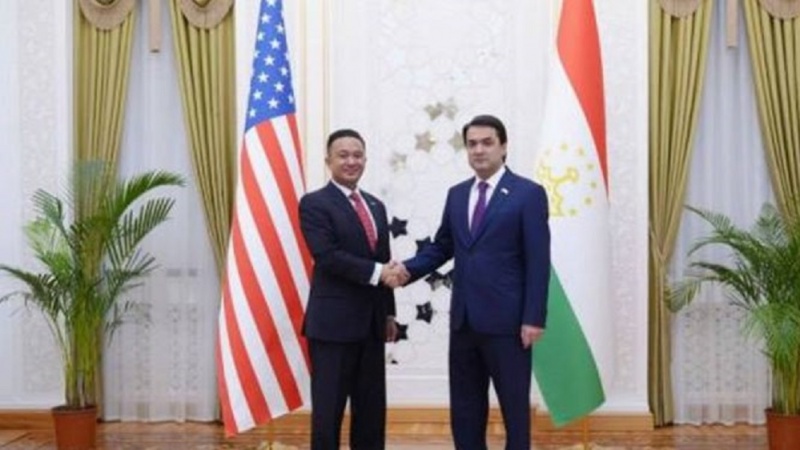 دیدار رئیس پارلمان تاجیکستان با سفیر آمریکا 