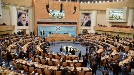 Fillon Konferenca e 37-të Ndërkombëtare e Unitetit Islam me praninë e presidentit të Republikës Islamike të Iranit