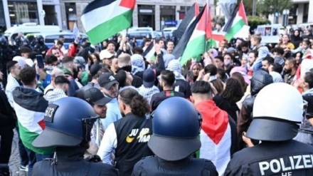 Germania, corteo pro palestinese nonostante il divieto della polizia + VIDEO