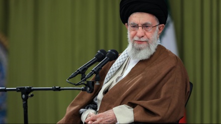 Ayatollah Khamenei begnadigt und wandelt Strafen von über 2.000 Insassen um