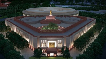 भारत में 107 सांसदों और विधायकों के ख़िलाफ़ हेट स्पीच के मामले दर्ज हैं