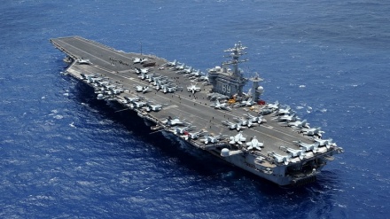 Pasukan Yaman Tembak Kapal Induk AS, USS Eisenhower