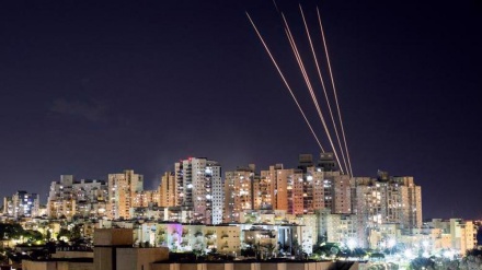 सीरिया के मोर्चे के खुलने का ख़ौफ़, बौखलाए इस्राईल की दमिश्क़ और अलेप्पो हवाई अड्डों पर भीषण बमबारी