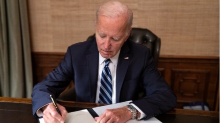 Правительство США временно избежало шатдауна