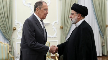 ロシア、「イランとの関係を信頼の雰囲気の中で強化」