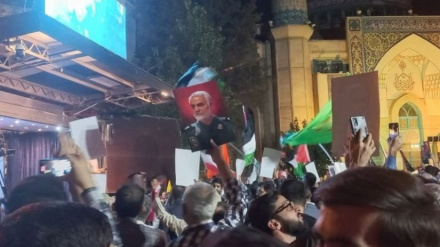 העם האיראני מדגיש את תמיכתו במבצע ההירואי 