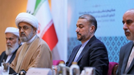 イラン外相、「団結会議はイスラム世界における団結の旗手」