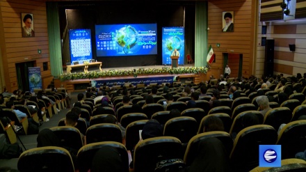 В Тегеране проходят 5-й Международный и 13-й Национальный биотехнологический конгрессы