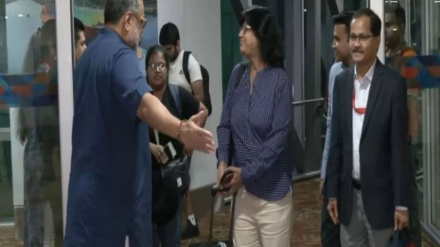 इस्राईल से 212 भारतीयों का पहला जत्था दिल्ली पहुंचा