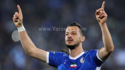 İstiğloli Tolışə forvardi dəvəşey