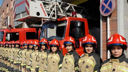Vajzat zjarrfikëse të Teheranit