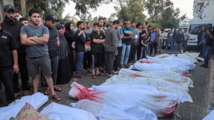 イスラエル軍が、退避中のパレスチナ人の車列を空爆