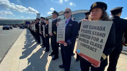 Pilotët kanadezë demonstruan në Toronto