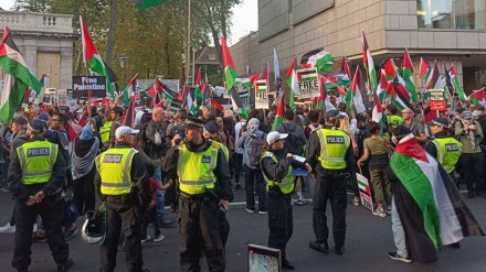 Pro-Palästina-Demonstranten kommen nach London, Premierminister steht an der Seite Israels