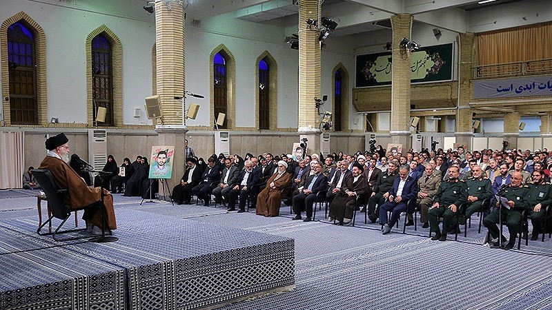Ayatullah al-Udzma Sayid Ali Khamenei, Huseiniyyah Imam Khomeini ra, Tehran, Rabu (25/10/2023) pagi..