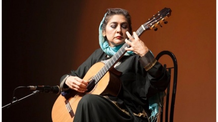Ndërron jetë Leila Afshar, kitaristë e njohur iraniane