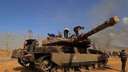 Kapen baza ushtarake izraelite, ushtarë të vrarë në operacionin e Hamasit