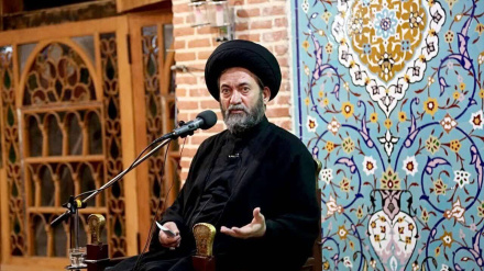Ərdəbilin cümə imamı: İsrail dünyanın ən böyük cinayətkarlarının üzünü ağ etdi
