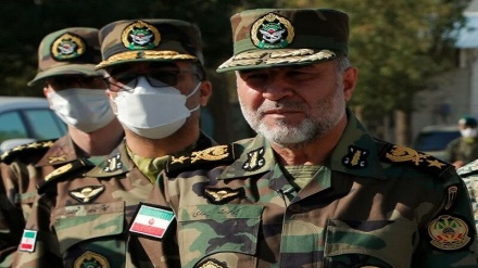 İran’ın sınır bölgelerinde çeştli İHA'ların test edilmesi