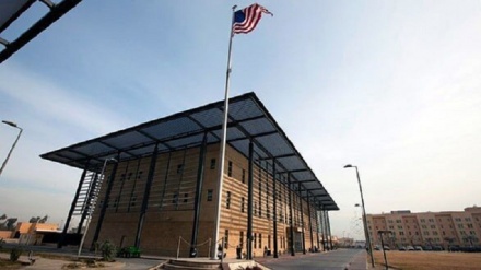 अलबू कमाल के पस ट्रकों पर अमरीकी युद्धक विमानों ने किया हमला तो रेज़िस्टेंस फ़्रंट ने अमरीकी छावनी पर बरसाए 15 मिसाइल