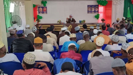 Əhle Beyt(ə)-i beynəlxalğə assambleyə sərkatib: mıstəmləkəçiyon Afrika kişvəron sərvəton ğarət kardışone