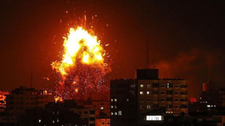 Zona të ndryshme të Rripit të Gazës bombardohen nga regjimi sionist